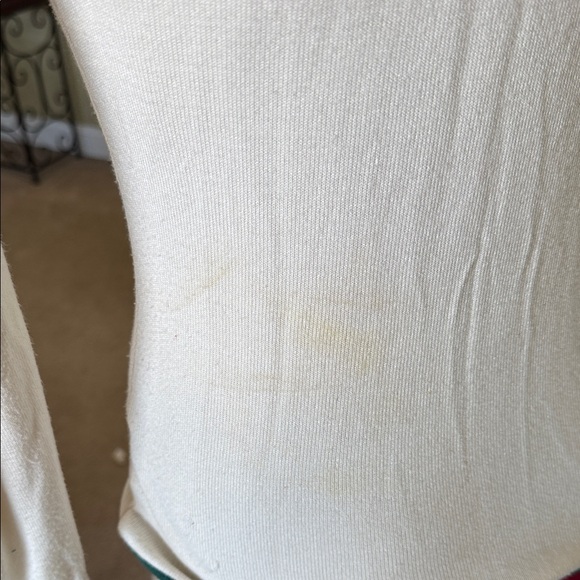 Gucci Cream Top with Green and Red Accents - Picture 8 of 8